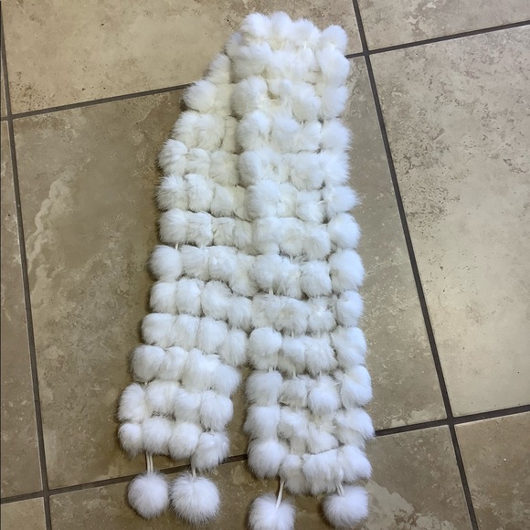 🌸 RABBIT FUR SCARF SHAWL BALLS LONG SOFT FURRY SHAWL WINTER CLASSY WARM COZY - Picture 5 of 12